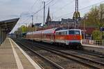 DOSTO-Garnituren mit Loks der Baureihe 111 waren in Solingen vor der Betriebsaufnahme von National Express auf der Linie RE7 keine Seltenheit.