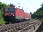 143 168 passiert am 06.08.2010 auf dem Weg nach Kln die Wiedbrcke in Neuwied.