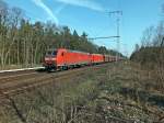 Mit einem vermutlich mit oberschlesischer Kohle belandenem Ganzzug fahren hier am 30.3.14 185 167 und 172 bei Friedrichshagen westwrts.