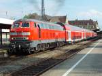 218 436 fhrt am 23.7.13 unter krftiger Rauchentwicklung aus Lindau Hauptbahnhof aus.