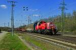 Aus Richtung Kln-Mlheim kommend fhrt 261 109 mit einem gemischten Gterzug in den Rangierbahnhof Gremberg ein.