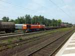 RBH-Lok 803 (98 80 0275 803-1 D-RBH) fhrt mit einem gemischten Gterzug in den Bahnhof Gladbeck-West ein.