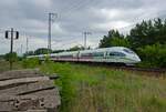 403 009 rollt am 14.07.21 vorbei an den berresten des einstigen Rangierbahnhofs Wuhlheide.