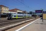 440 402 verlsst am 26.06. den Regensburger Hauptbahnhof.