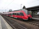 442 327 steht am 1.11.13 als RE7 nach Wnsdorf-Waldstadt in Michendorf.