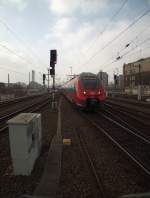 442 322 fährt am 6.3.14 als RE7 nach Schönefeld Frlughafen in Berlin Ostbahnhof ein.