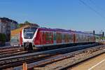 Eine Doppeltraktion 490, gebildet aus den Einheiten 490 026 und 490 025 erreicht am 05.08.2020 Hamburg-Altona.