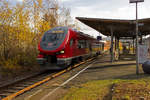 632 101 steht als RB 52 nach Dortmund in Hagen-Oberhagen am Bahnsteig.