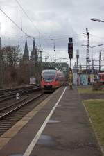 644 051 erreicht als RB 38 aus Düsseldorf Köln Deutz.