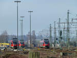 Aufgrund technischer Mängel und Lieferproblemen der Pesa Links sind auch noch über zwei Jahre nach der Neuvergabe 612er und 644er im Sauerland unterwegs. Am 23.2.19 standen mehrere 644 in Warburg im Abstellbereich.