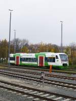 Ein abgestellter RS mit der Nummer 323 in Gera Hbf, 30.10.15