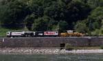 STRABAG SSP 110 SW 99 80 9425 092-0 und das  Herzstück  08-475 Unimat 4S  99 80 9124 004-9 dieseln hier gemütlich am Rhein entlang gen Koblenz. Kestert 14.08.2025 