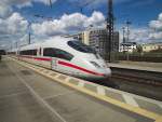 403 030 verlässt am 20.08.14 auf der Fahrt nach München den Aschaffenburger Hauptbahnhof.