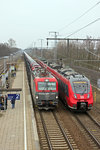 193 503 von PKP Cargo, die auch die polnische Nummer 5 370 015 trägt, durchfährt am 11.03.16 Berlin-Karlshorst und begegnet dabei 442 331 auf dem Weg nach Wünsdorf-Waldstadt. Güterzüge sind an dieser Stelle recht selten unterwegs.