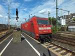 101 057 fhrt am 3.8.13 mit einem InterCity in Dsseldorf ein.