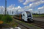 Als RE6 in Richtung Flughafen Kln/Bonn erreicht 462 074 mit einem weiteren, nicht sichtbaren Desiro HC, Hamm.