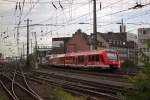 620 023 hat soeben den Kölner Hauptbahnhof verlassen und nähert sich seinem Ziel, dem Haltepunkt Hansaring.