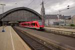 Auf Dienstfahrt (und mit der Anzeige  vareo ) durchfährt 622 015 den Kölner Hauptbahnhof.