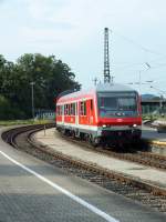 Ein Wittenberger Steuerwagen erreicht am 23.7.13 den auf der Insel gelegenen Hauptbahnhof Lindaus.