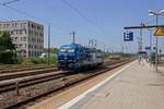 Gerade zwei Wochen alt ist 192 102 der egp am 26.06.19, als sie auf den Gtergleisen des Regensburger Hauptbahnhofes rangiert.