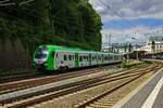 Der als S9 aus Haltern gekommene 3429 006 hat seine Linienfahrt am Wuppertaler Hauptbahnhof beendet und fhrt nun leer nach Unterbarmen, wo die Wendezeit abgewartet wird.