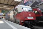 Adler Mannheim 101 070-1 wartet auf Ausfahrt im Hbf Mnchen neben an stand der Railjet nach Budapest.(23.04.2011)