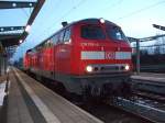 218 139-4+212 094-7 stehen gemeinsam im Rostocker Hbf.(01.12.10)