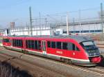 Weit weg der eigentlichen Heimat Sachsen war dieser 642,hier 642 177-0(BW Dresden Altstadt)als RE 13126 von Tessin Richtung Wismar kurz vor der Einfahrt im Rostocker Hbf.Aufgenommen am 26.02.2011