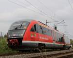 „Wir stehen frher auf.“642 727-2 vom BW Magdeburg(Elbe-Saale Bahn)als RB 12 von Graal-Mritz nach Rostock Hbf bei der Einfahrt im Rostocker Hbf(29.05.2011)