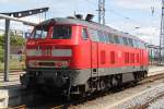 218 389-5 fuhr 14.39 Uhr LZ nach Stralsund um dort den IC1961 Hamburg-Altona nach Seebad Heringsdorf zu bespannen.Rostock Hbf(24.06.2011)