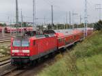 143 564-3 mit S2 Warnemnde-Gstrow bei der Ausfahrt im Rostocker Hbf.15.09.2011