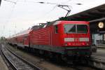 143 852-2 mit Ostsee-Express,RE 93657 von Rostock Hbf nach Berlin Hbf(tief)laut aussage vom Tf ist der Planzug am Vortag ausgefallen wegen Vandalismus.17.09.2011