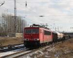 155 236-3 bei der Einfahrt im Bahnhof Rostock-Seehafen.01.02.2012