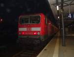 143 952-0 mit S1 von Warnemnde Richtung Rostock Hbf kurz vor der Abfahrt im Bahnhof Warnemnde.(11.09.10)