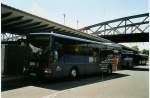 (087'328) - SBG Freiburg - FR-JS 329 - Setra am 24.