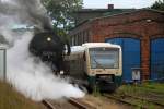 52 8079+112 565-7(hinten)als PRE81259 von Bergen auf Rgen nach Lauterbach Mole bei der Ausfahrt im Bahnhof Bergen auf Rgen.14.06.2014