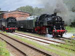 86 1333 links und 86 1744,am 12.Juli 2020,am Bergen/Rügen.