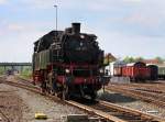 Die 64 491 am 22.05.2010 bei einer Rangierfahrt in Neuenmarkt-Wirsberg. 
