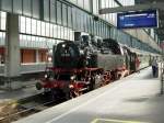 Mit klassischen Umbauwagen im Stuttgarter Hbf.