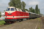 119 158-4 mit DLr 62157(Warnemnde-Rostock-Seehafen/Sd)bei der Durchfahrt im Haltepunkt Rostock-Holbeinplatz.13.08.2016