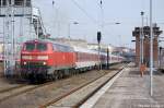 218 836-5 bringt die leeren Nachtzug Garnituren des CNL 451 (Paris Est-Berlin Sdkreuz) und des CNL 1246 (Mnchen Ost-Berlin-Lichtenberg) von Berlin Lichtenberg zur Warschauer Strae in das Talgo