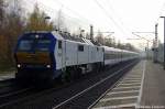 DE 2700-01 (251 001-4) der NOB - Nord-Ostsee-Bahn GmbH mit dem (NOB81712) von Hamburg-Altona nach Westerland(Sylt) in Elmshorn.