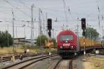 270082 mit Leerzug von Stendal-Niedergrne Richtung Rostock-Bramow bei der Durchfahrt um 14.00 Uhr im Rostocker Hbf.(30.07.10)