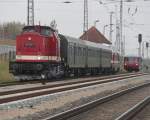 112 565-7+118 770-7(hinten)mussten im Bahnhof Bergen Auf Rgen umrangieren damit das Ferkeltaxi an den Bahnsteig konnte.11.05.2013