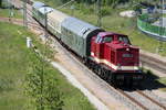 202 364-8 mit Sonderzug 20109 von Staßfurt nach Warnemünde bei der Einfahrt in Warnemünde-Werft.27.05.2017