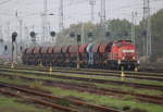 298 331-0 mit Schotterwagen beim Rangieren am 14.11.2020 im Rostocker Seehafen.