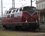 V 200 116 beim Rangieren im Bahnhof Wismar.(25.06.2011)