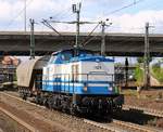 D&D 1401/ 203 205-0(LEW 12828 1970 V100.1 ex DR 110 319-1 ex DB 202 319-0)mit einem wahnsinns Güterzug aufgenommen in HH-Harburg am 06.08.2013.