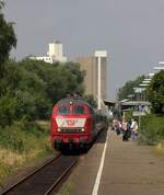 RPRS 218 319 und DB 218 836 mit dem IC 2311 nach Stuttgart Einfahrt Bhf Husum. 25.07.2021