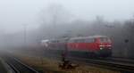 DB 218 837 + 838 mit DB SyltShuttle Einfahrt Niebüll Bahnhof.